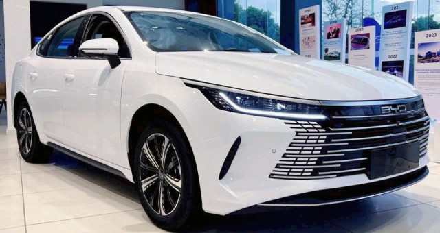 BYD Seal 5 giảm còn 626 triệu đồng tại đại lý, tăng sức cạnh tranh Mazda3 và Kia K3